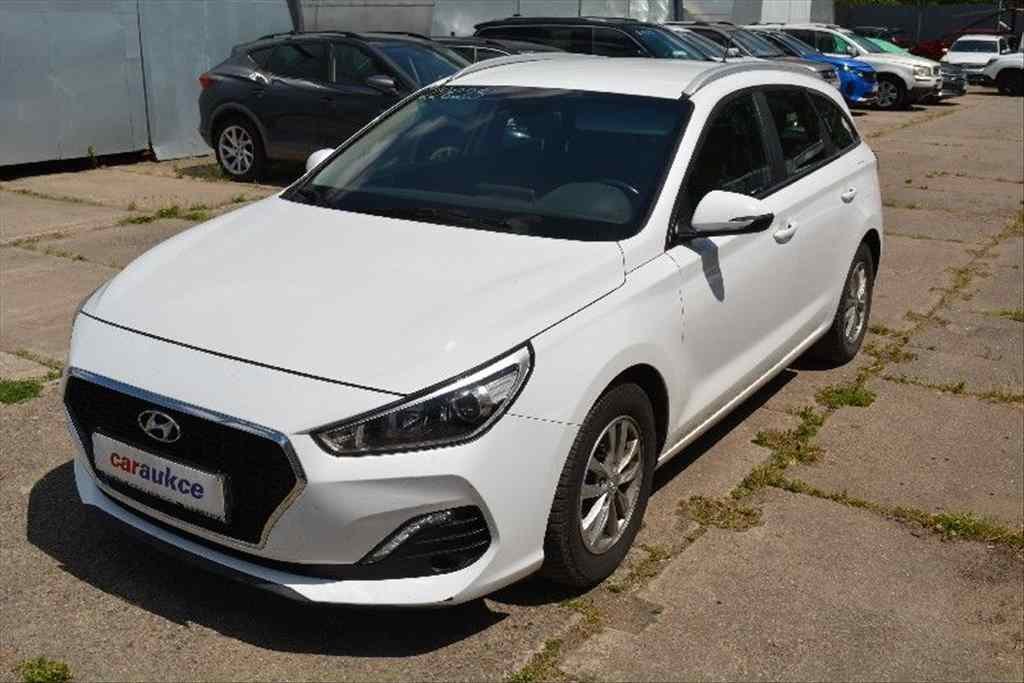 Hyundai I 30 COMBI 1,6 CRDI 115 TRIKOLOR