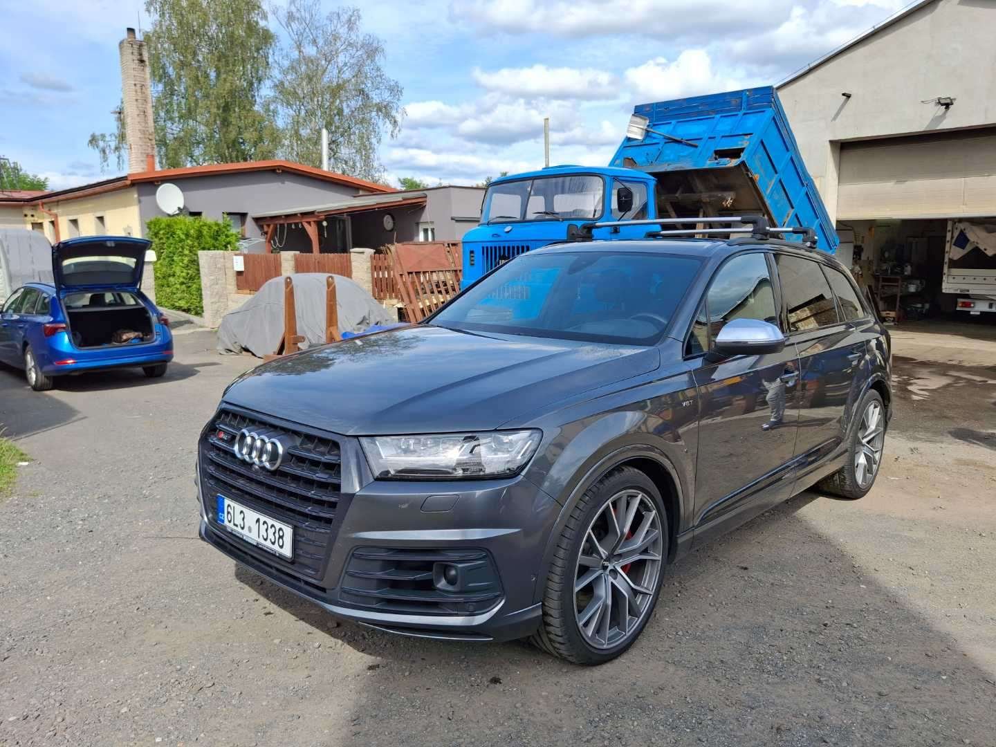 AUDI SQ7 