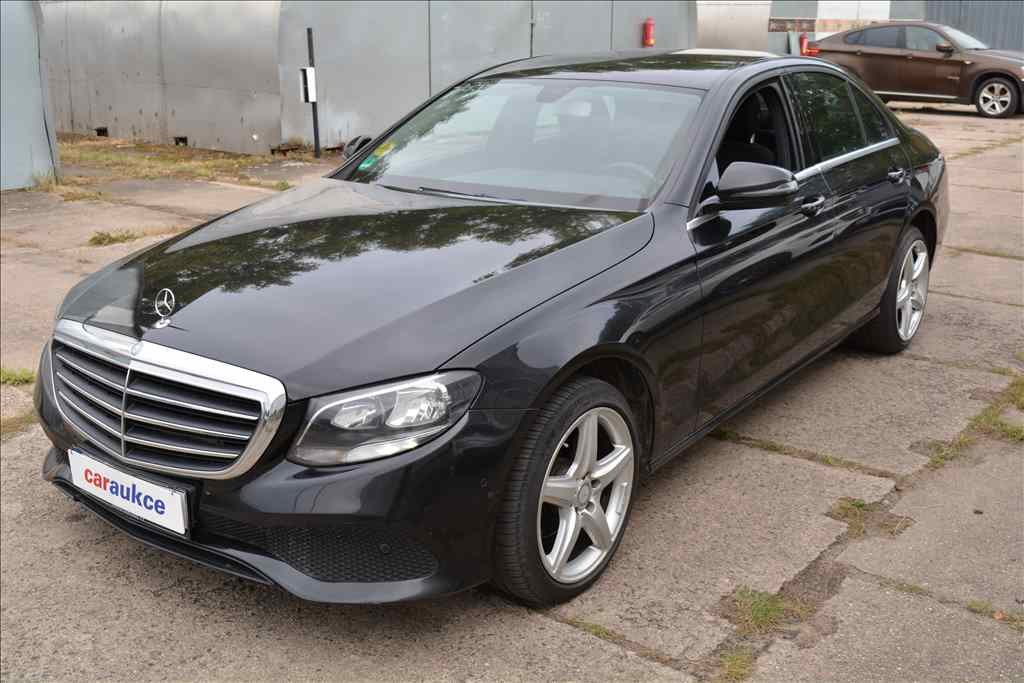 Mercedes-Benz Třídy E 220 CDI AT