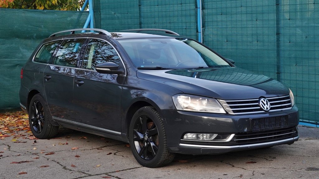 VOLKSWAGEN PASSAT DSG Highline Variant 2,0 TDI/130 kW