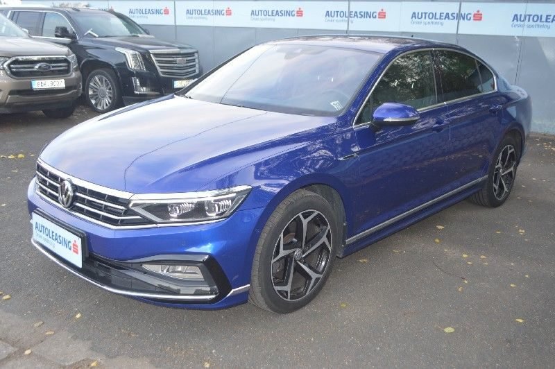 VOLKSWAGEN PASSAT R-LINE