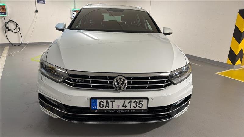 VW Passat R-Line High 2.0 TSI 4MOT 6DSG