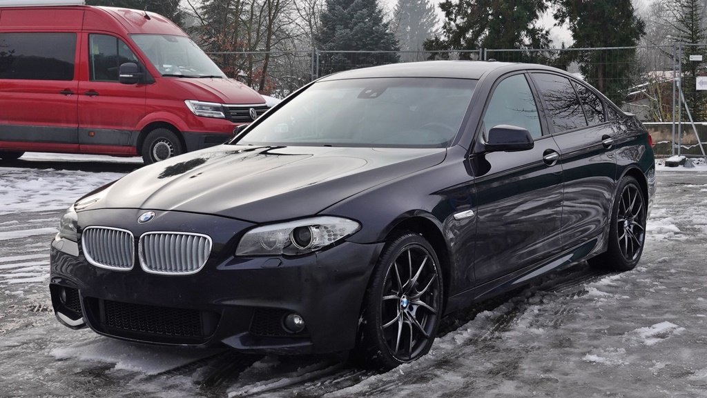 BMW 550i 4,4/300 kW – RZ depozit PRAHA