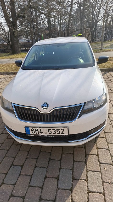 ŠKODA Rapid benzín