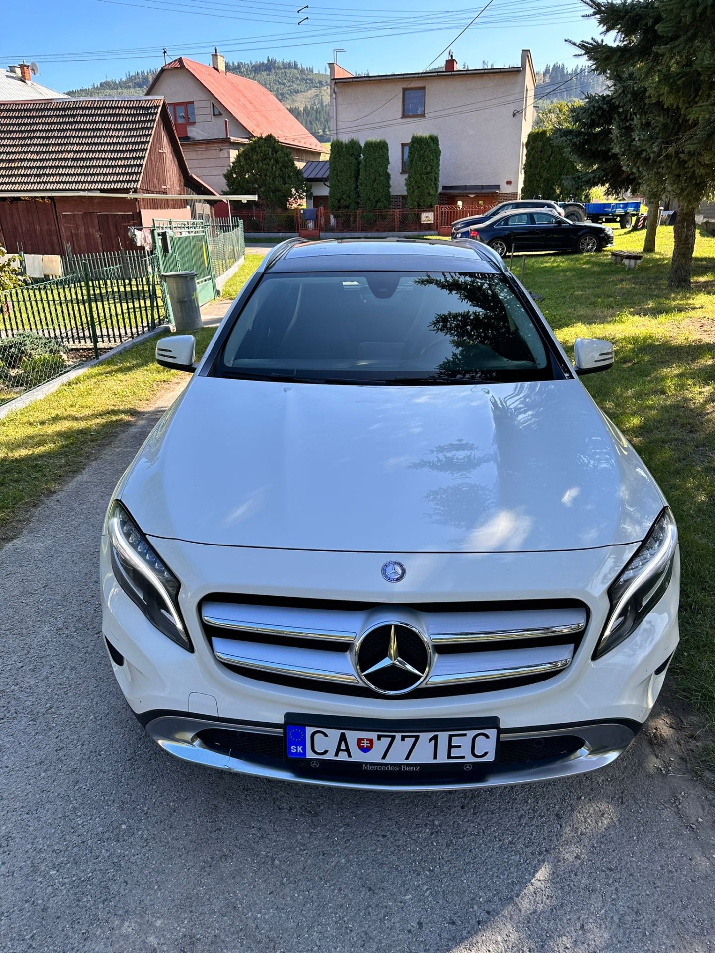 MERCEDES-BENZ GLA 180