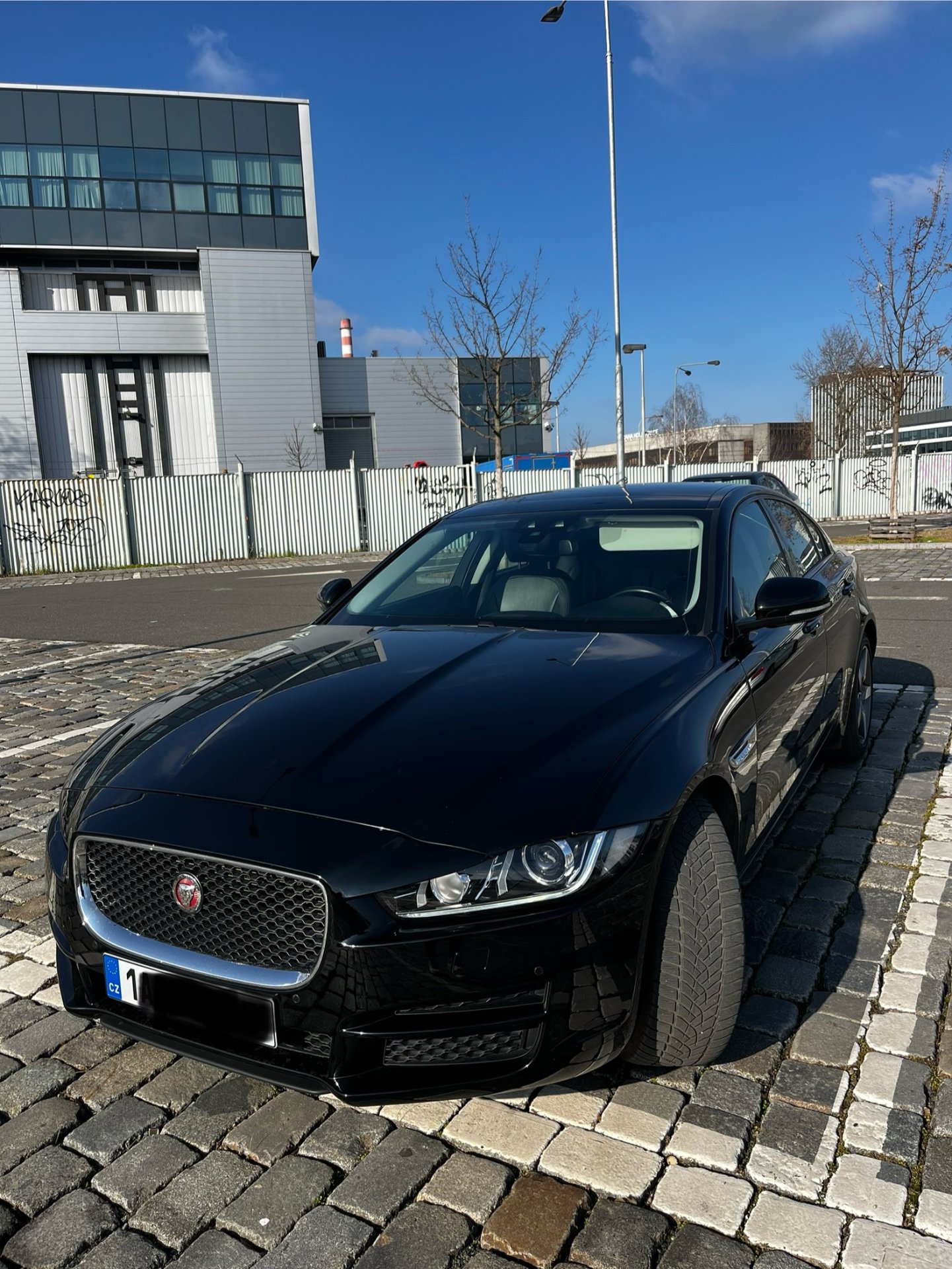 JAGUAR XE 2.0D