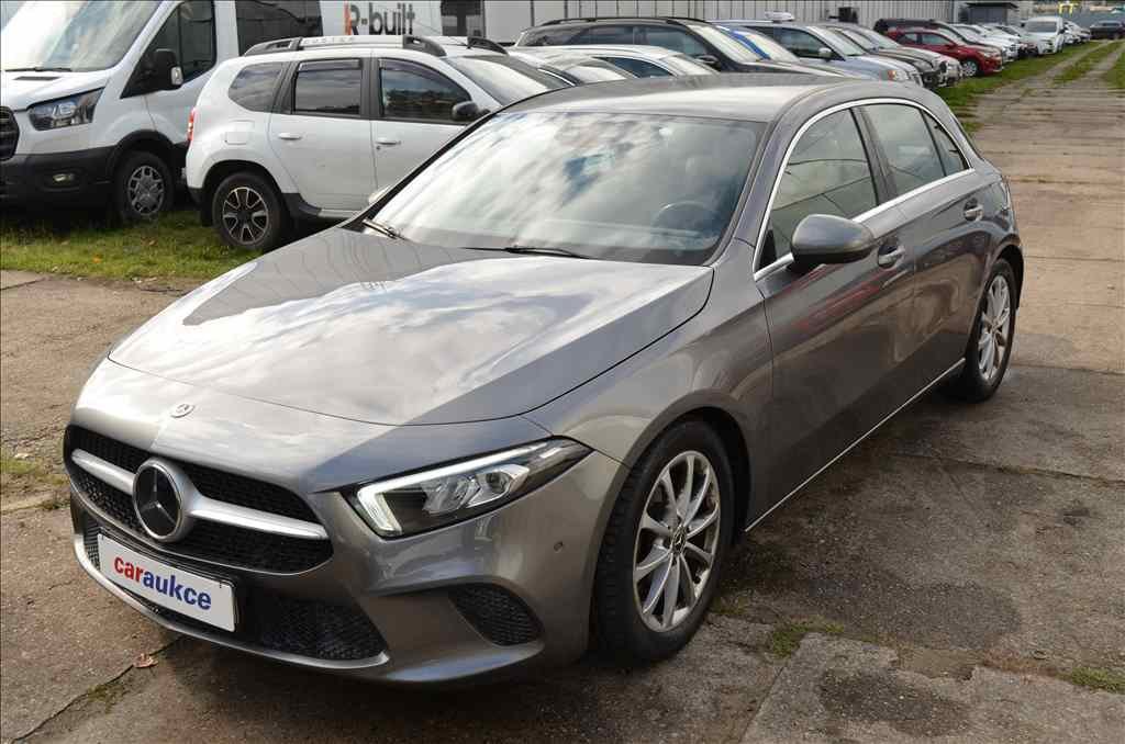 Mercedes-Benz Třídy A 180 AT