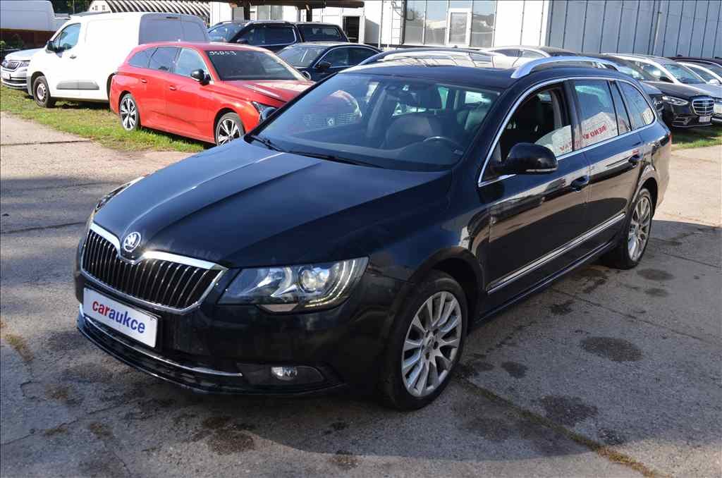 Škoda Superb COMBI II. 1,6 TDI ELEGANCE